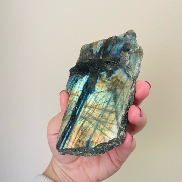 Labradorite - Picture 9 of 12